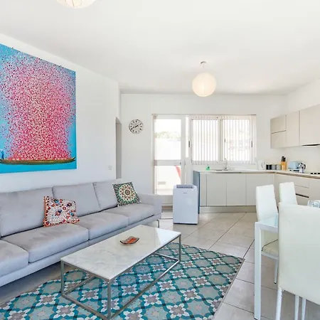 Hv12 - Sea Front Penthouse Daire St. Paul's Bay