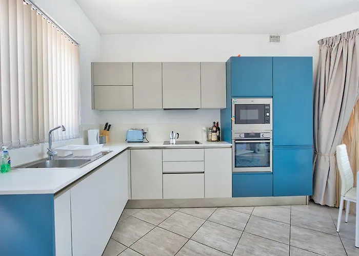 Hv12 - Sea Front Penthouse * St Paul's Bay