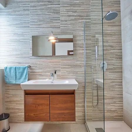 Hv12 - Sea Front Penthouse